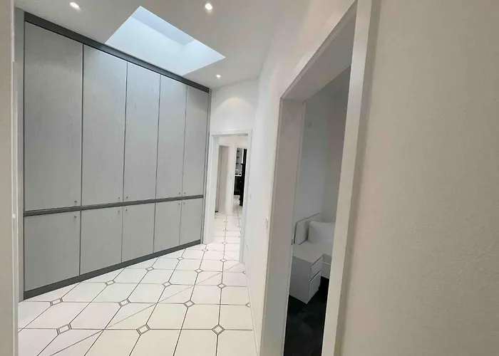 R111 By Interhome Regensburg